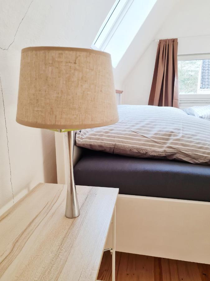 Kleines Fachwerkhaus Im Herzen Von Lemgo Fuer Individualisten Exterior foto